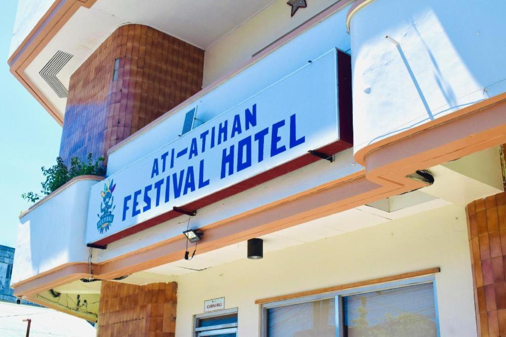 Ati-Atihan Festival Hotel Калибо Экстерьер фото