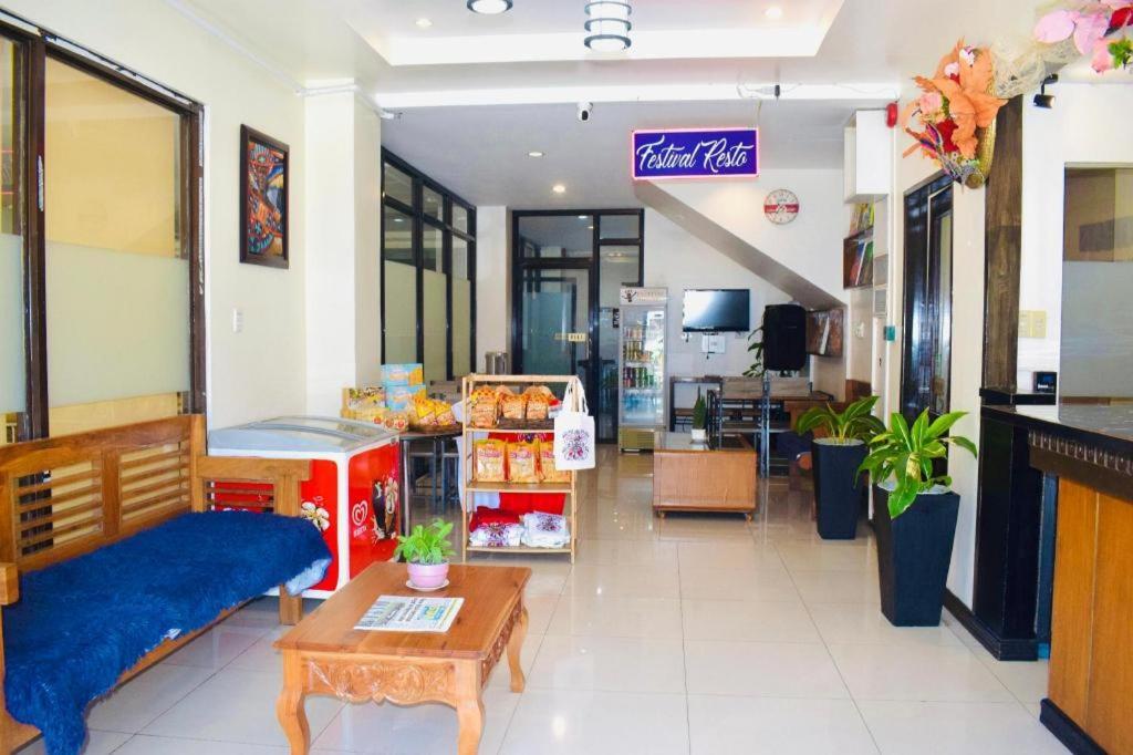 Ati-Atihan Festival Hotel Калибо Экстерьер фото