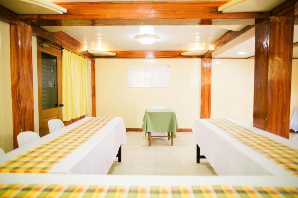 Ati-Atihan Festival Hotel Калибо Экстерьер фото